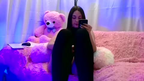 Ashley online show from December 2, 2024, 1:24 pm