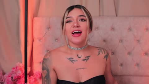 Ashley Lauren online show from February 6, 2025, 6:51 am