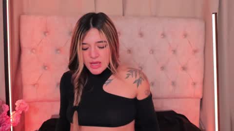 Ashley Lauren online show from February 11, 2025, 10:15 am