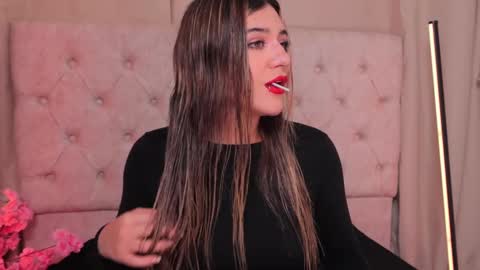 Ashley Lauren online show from February 14, 2025, 4:04 am