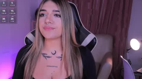 Ashley Lauren online show from November 18, 2025, 3:56 am