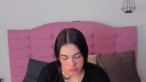 kylie online show from October 18, 2025, 1:52 am