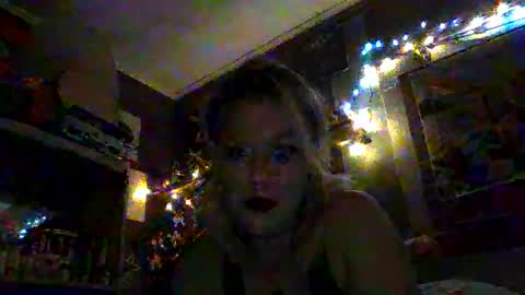 Snapshot of ashlie694 chatting on November 1, 2025, 12:12 am ashlie694 online show from November 1, 2025, 12:12 am