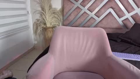 ashly_jones_ online show from February 3, 2026, 6:22 am