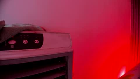 ashlybenison online show from December 22, 2024, 7:33 am