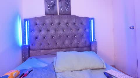 ashlye_rose0 online show from November 17, 2025, 12:44 pm