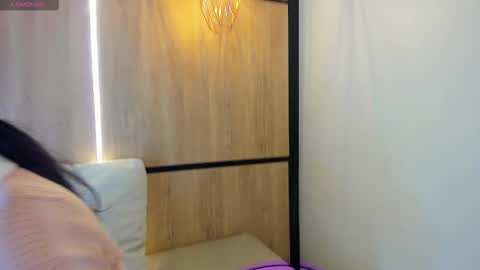 ashlyn online show from January 6, 2026, 8:01 pm