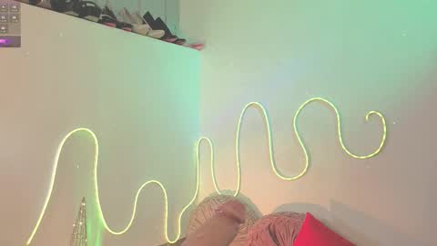 Snapshot of ashlynnlowe_ chatting on December 4, 2025, 8:06 pm Ash online show from December 4, 2025, 8:06 pm