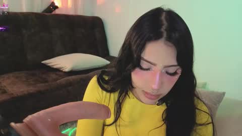 Snapshot of ashlynnlowe_ chatting on February 9, 2026, 2:04 am Ash online show from February 9, 2026, 2:04 am