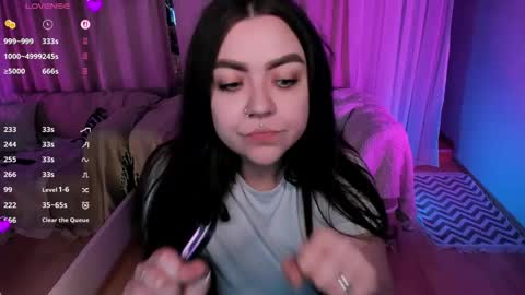 Snapshot of ashton_heidi chatting on June 8, 2026, 1:28 am Your girlfriend online show from June 8, 2026, 1:28 am