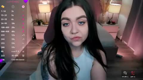 Snapshot of ashton_heidi chatting on June 12, 2026, 11:14 pm Your girlfriend online show from June 12, 2026, 11:14 pm