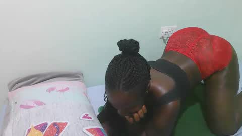 Snapshot of ashyneil_ chatting on May 13, 2026, 9:17 am ashyneil_ online show from May 13, 2026, 9:17 am