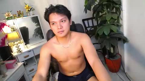 asian_handsomexx online show from March 15, 2026, 4:51 am