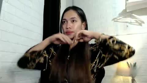 Snapshot of asian_kati chatting on December 1, 2025, 1:38 pm theakati online show from December 1, 2025, 1:38 pm