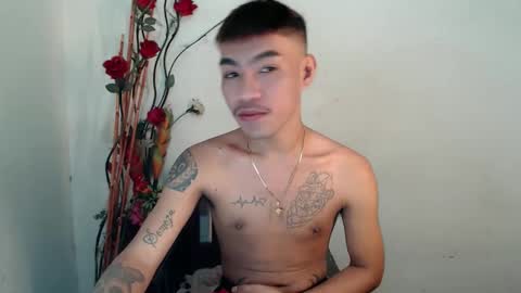 Snapshot of asian_kimxxx chatting on December 17, 2025, 9:32 pm don online show from December 17, 2025, 9:32 pm