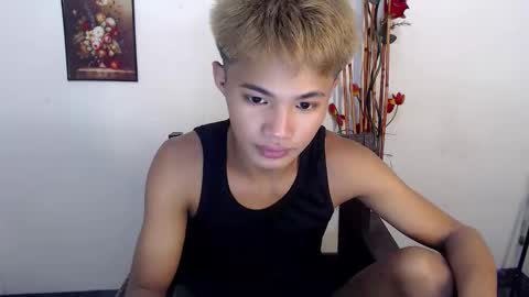 asian_lover05 online show from September 23, 2025, 11:02 am