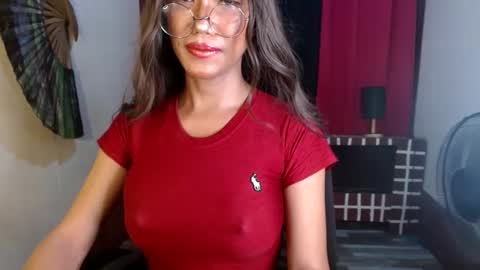 Snapshot of asian_petit19 chatting on December 10, 2024, 4:45 am Lovely online show from December 10, 2024, 4:45 am