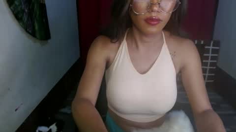 Snapshot of asian_petit19 chatting on January 18, 2025, 8:40 pm Lovely online show from January 18, 2025, 8:40 pm