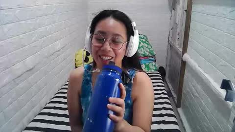 Snapshot of asian_sexydimples chatting on March 8, 2025, 3:45 pm Trixie online show from March 8, 2025, 3:45 pm