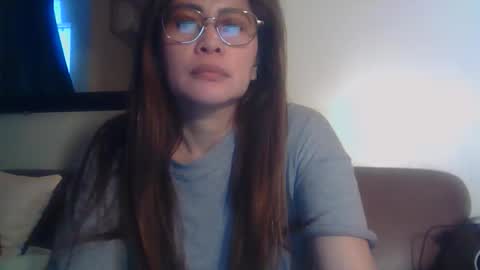 asiana1979 online show from October 15, 2025, 6:30 pm