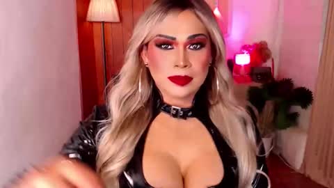 Snapshot of asianassetxxx chatting on October 2, 2025, 6:15 pm nicole online show from October 2, 2025, 6:15 pm