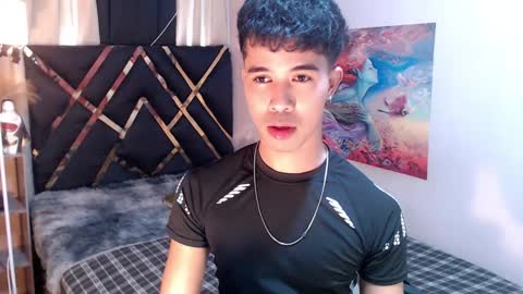 asiancum_peter online show from January 8, 2026, 2:03 am