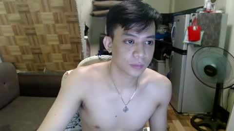 asiandreamboyx online show from December 16, 2024, 11:33 am