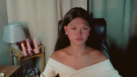 Kianna online show from May 22, 2026, 1:06 pm