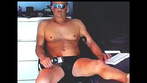 askil8802 online show from April 28, 2026, 7:57 am