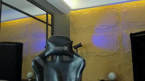 Aslan  online show from January 7, 2026, 3:31 am