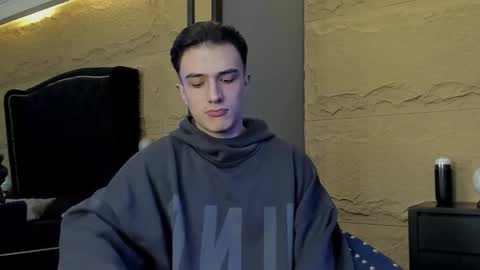 Aslan  online show from March 24, 2026, 1:54 am