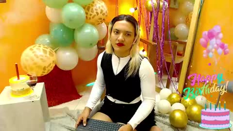 Snapshot of aslyhernandez chatting on January 16, 2025, 5:12 pm ASLY online show from January 16, 2025, 5:12 pm