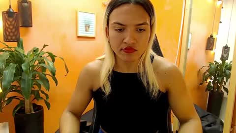 Snapshot of aslyhernandez chatting on January 24, 2025, 2:08 pm ASLY online show from January 24, 2025, 2:08 pm