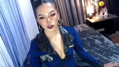 Snapshot of asmodeus_daughter chatting on October 16, 2025, 6:53 pm Margaux Miller online show from October 16, 2025, 6:53 pm