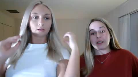 Snapshot of aspenaries chatting on December 10, 2024, 12:50 am Aspen Aries online show from December 10, 2024, 12:50 am