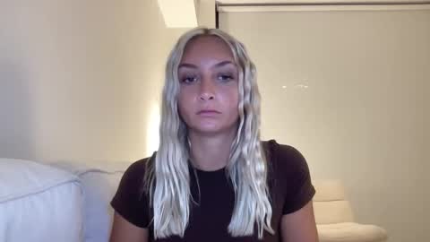 Snapshot of aspenaries chatting on March 5, 2025, 4:45 am Aspen Aries online show from March 5, 2025, 4:45 am