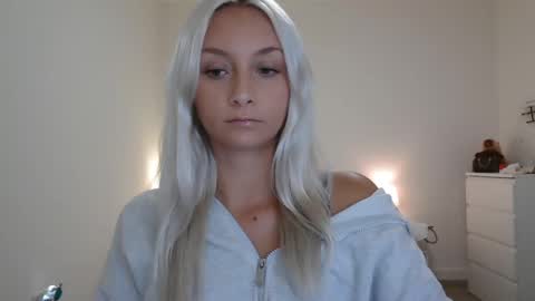 Snapshot of aspenaries chatting on October 29, 2025, 2:14 am Aspen Aries online show from October 29, 2025, 2:14 am