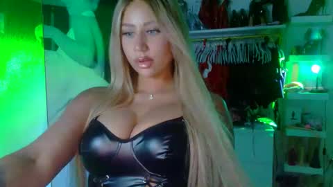 Snapshot of aspenmadden chatting on January 11, 2025, 2:09 am iwantaspen online show from January 11, 2025, 2:09 am