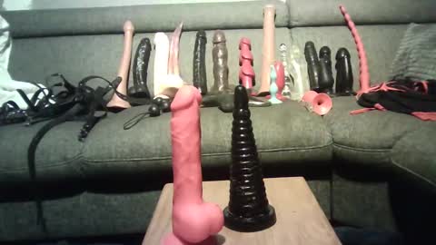 sissyslut online show from February 28, 2025, 10:17 pm