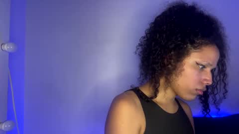 Snapshot of assiavilla1 chatting on February 27, 2025, 4:20 am assiavilla1 online show from February 27, 2025, 4:20 am