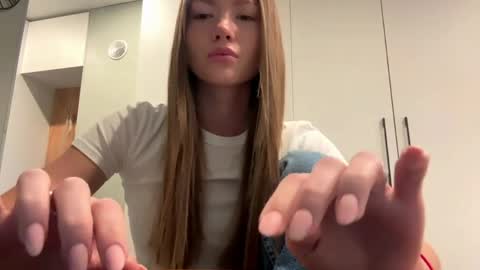 DiLuna online show from April 4, 2026, 6:33 am