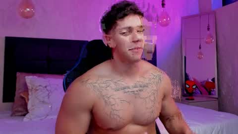 Snapshot of astonhills chatting on April 9, 2026, 5:40 am astonhills online show from April 9, 2026, 5:40 am