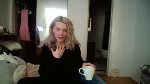 AstoriaLove online show from March 5, 2025, 1:10 am