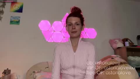 AstoriaLove online show from September 9, 2025, 2:22 am