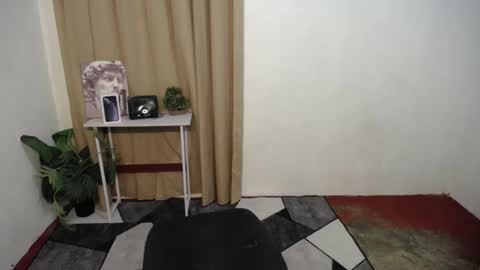 Anna online show from January 10, 2025, 11:33 am