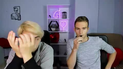 astren online show from November 15, 2025, 6:44 am