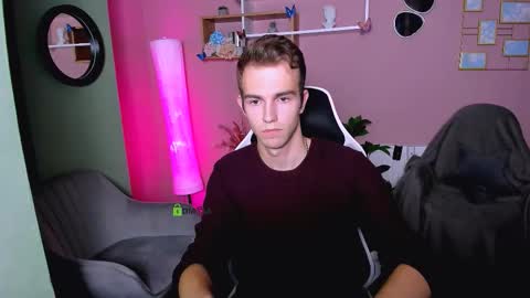 astren online show from November 28, 2025, 8:11 pm