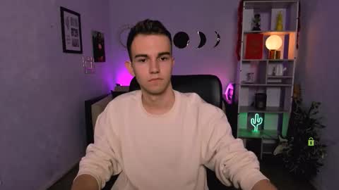 Snapshot of astren_villo chatting on February 24, 2026, 6:33 am astren online show from February 24, 2026, 6:33 am