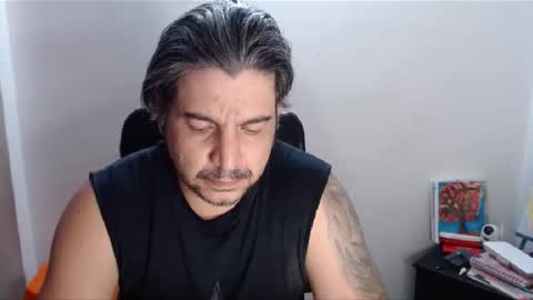 Snapshot of astton_nick chatting on December 2, 2024, 2:20 am Nick Astton online show from December 2, 2024, 2:20 am