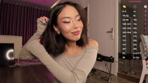   Follow my TG Channel for 3 tokens only  online show from September 18, 2025, 2:19 pm